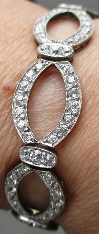 xxM1345M Ca 1900 white gold/platina diamond bracelet Takst-Valuation N.kr. 125 000